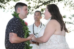 Sunset Wedding Foster's Point Hickam photos by Pasha www.BestHawaii.photos 20181229046